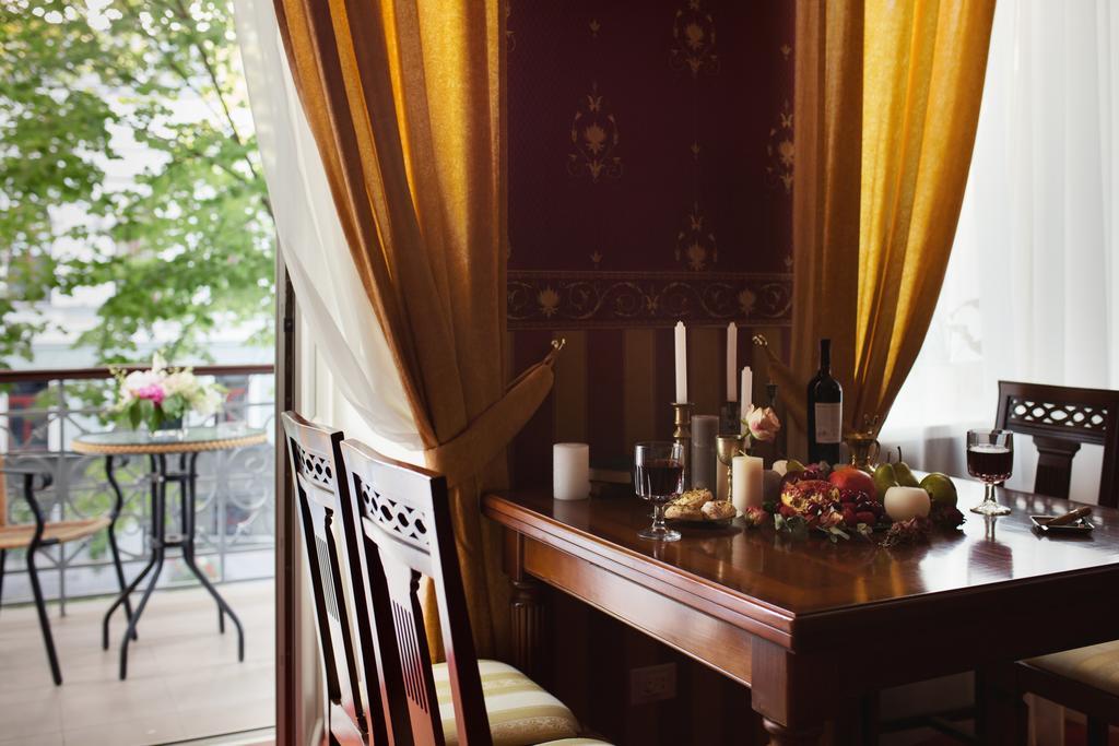 Suite with Balcony