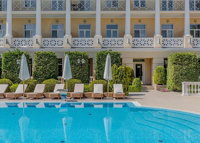 Palace Del Mar