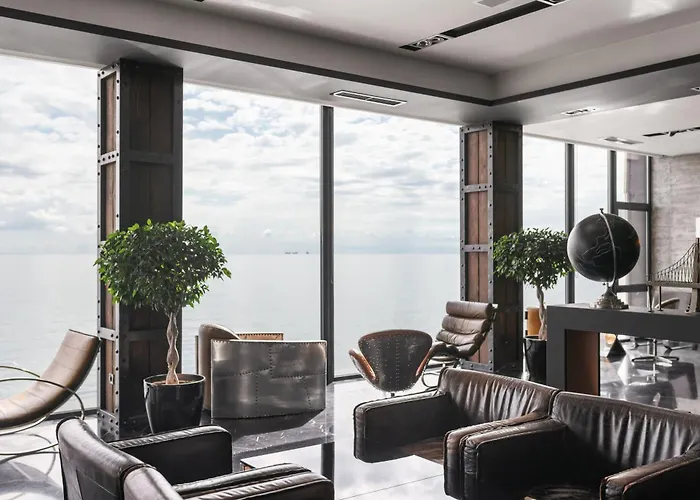 M1 Club Hotel